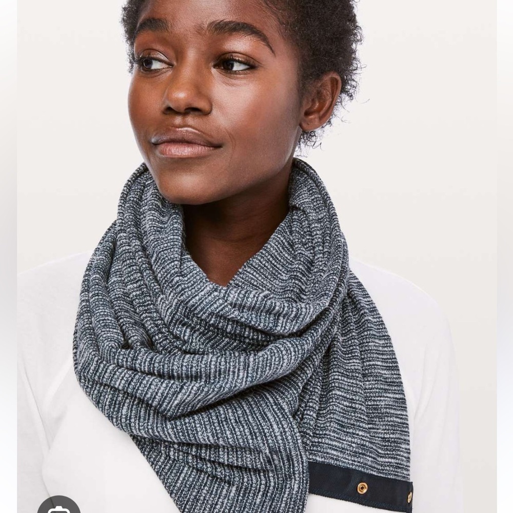 Lululemon Vinyasa Scarf *Rulu
Coco Pique True Navy Heathered True Navy - Picture 1 of 6